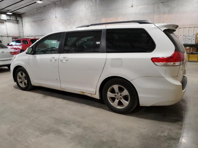 Photo 2 from auction – 2012 TOYOTA SIENNA LE with VIN 5TDKK3DC2CS268719