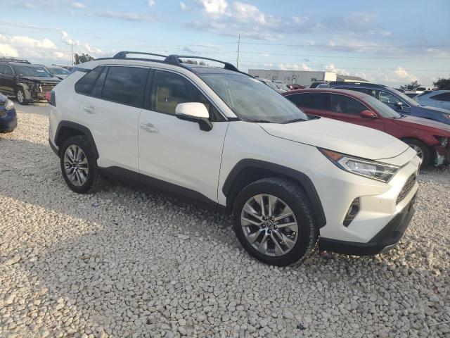 Photo 4 from auction – 2019 TOYOTA RAV4 LIMIT with VIN JTMN1RFV6KD522122