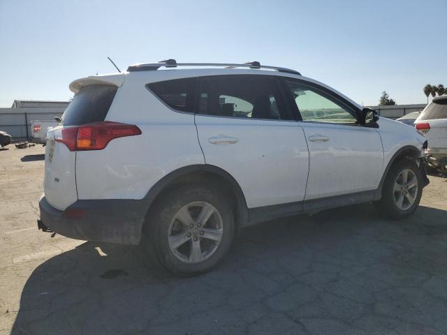 Photo 3 from auction – 2015 TOYOTA RAV4 XLE with VIN JTMWFREV5FD055062