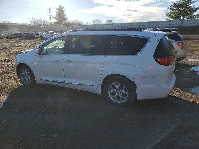 Photo 2 from auction – 2017 CHRYSLER PACIFICA T with VIN 2C4RC1BG9HR758046