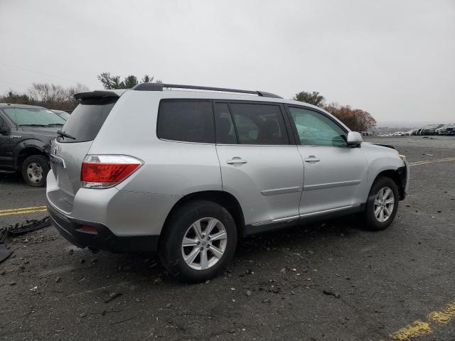 Photo 3 from auction – 2011 TOYOTA HIGHLANDER with VIN 5TDBK3EH2BS085328