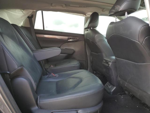 Photo 11 from auction – 2020 TOYOTA HIGHLANDER with VIN 5TDFZRBH1LS017155