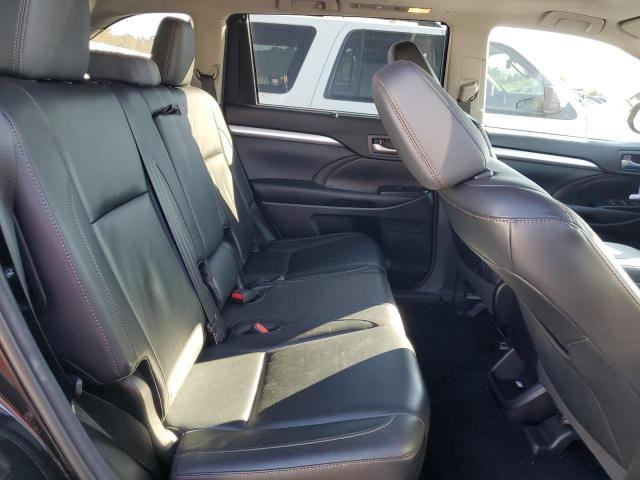 Photo 11 from auction – 2016 TOYOTA HIGHLANDER with VIN 5TDJKRFH6GS259759
