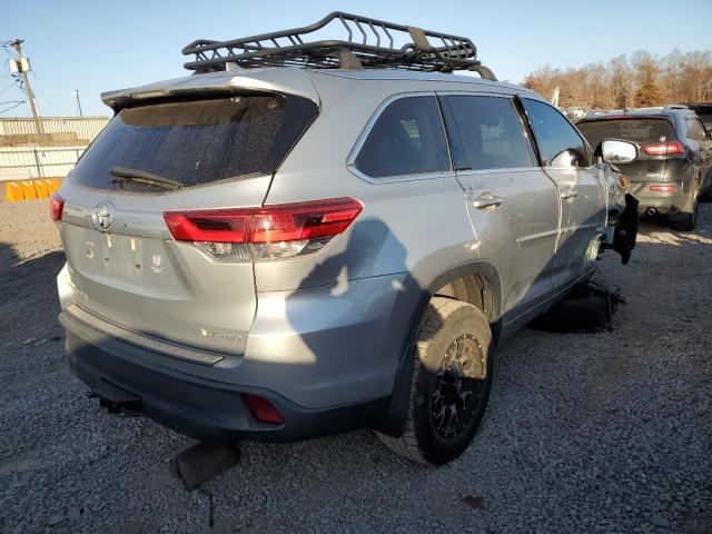 Photo 3 from auction – 2018 TOYOTA HIGHLANDER with VIN 5TDJZRFH4JS529736