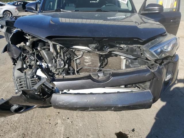 Photo 12 from auction – 2018 TOYOTA 4RUNNER SR with VIN JTEZU5JR6J5171101