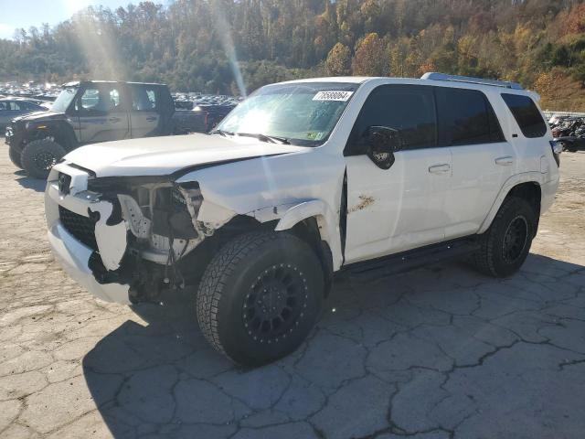 TOYOTA 4RUNNER SR 2017 with VIN JTEBU5JR1H5459586 - Photo from auction
