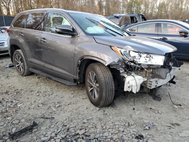 Photo 4 from auction – 2018 TOYOTA HIGHLANDER with VIN 5TDJZRFH0JS490143
