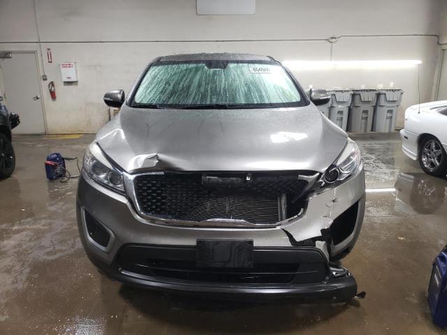 Photo 5 from auction – 2016 KIA SORENTO LX with VIN 5XYPG4A37GG033155