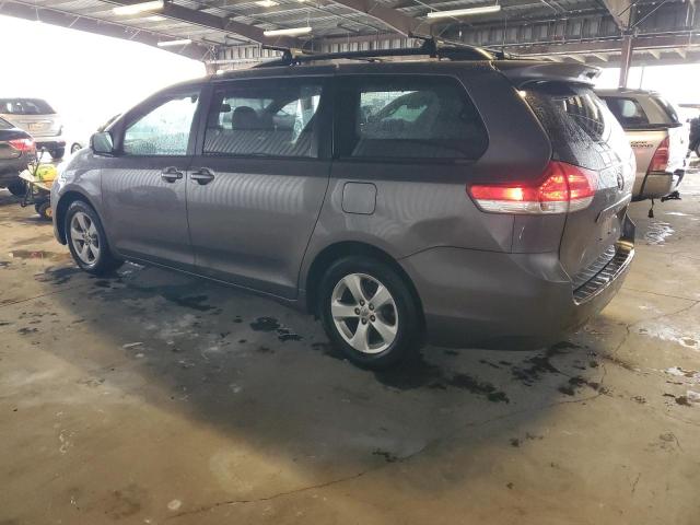 Photo 2 from auction – 2013 TOYOTA SIENNA LE with VIN 5TDKK3DC8DS372262