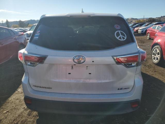 Photo 6 from auction – 2015 TOYOTA HIGHLANDER with VIN 5TDBKRFHXFS122018