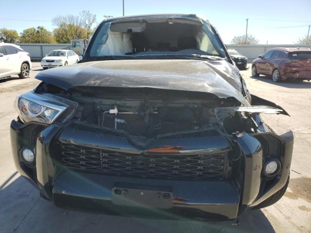 Photo 5 from auction – 2019 TOYOTA 4RUNNER SR with VIN JTEZU5JRXK5202691