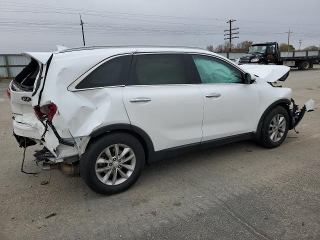 Photo 3 from auction – 2016 KIA SORENTO LX with VIN 5XYPG4A35GG052769