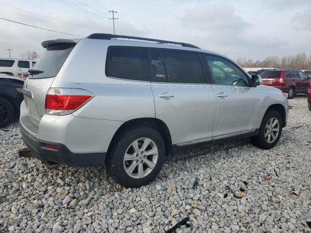 Photo 3 from auction – 2012 TOYOTA HIGHLANDER with VIN 5TDBK3EH3CS143075