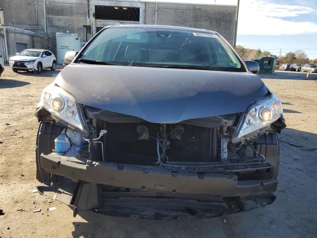 Photo 5 from auction – 2018 TOYOTA SIENNA XLE with VIN 5TDYZ3DC7JS948926