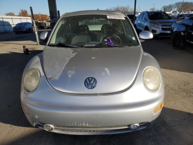 Photo 5 from auction – 2000 VOLKSWAGEN NEW BEETLE with VIN 3VWCA21C1YM403313