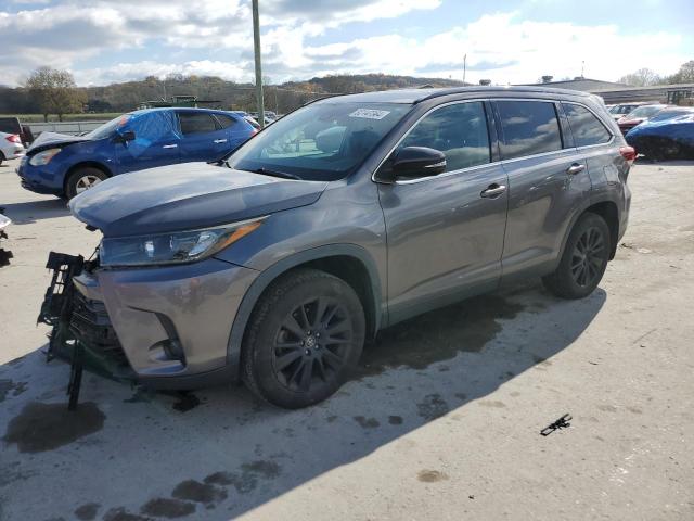 TOYOTA HIGHLANDER 2019 with VIN 5TDJZRFH5KS577795 - Photo from auction