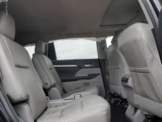 Photo 11 from auction – 2018 TOYOTA HIGHLANDER with VIN 5TDJZRFH1JS812451