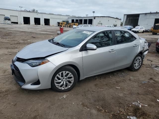 TOYOTA COROLLA L 2018 with VIN 5YFBURHE9JP746293 - Photo from auction