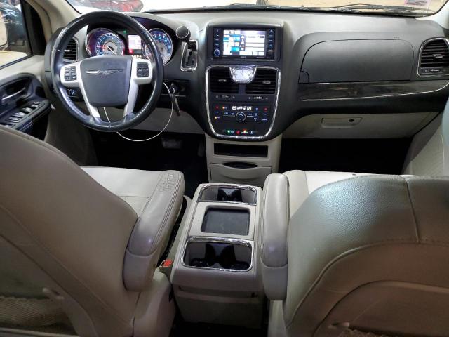 Photo 8 from auction – 2016 CHRYSLER TOWN & COU with VIN 2C4RC1BGXGR301907