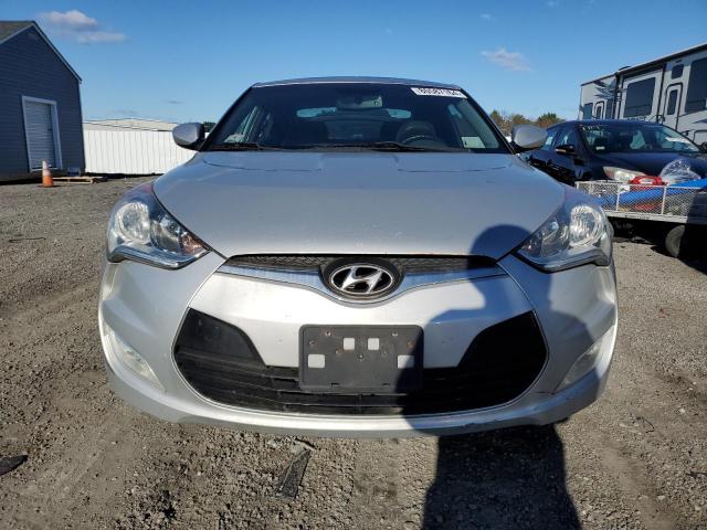 Photo 5 from auction – 2013 HYUNDAI VELOSTER with VIN KMHTC6AD7DU094610