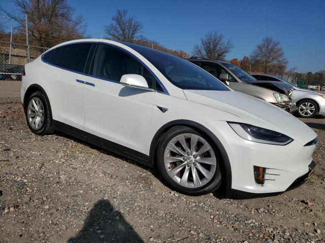 Photo 4 from auction – 2017 TESLA MODEL X with VIN 5YJXCBE24HF045614