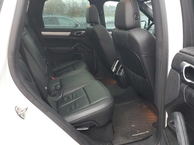 Снимка 10 от търг – 2014 PORSCHE CAYENNE с VIN WP1AA2A21ELA04334