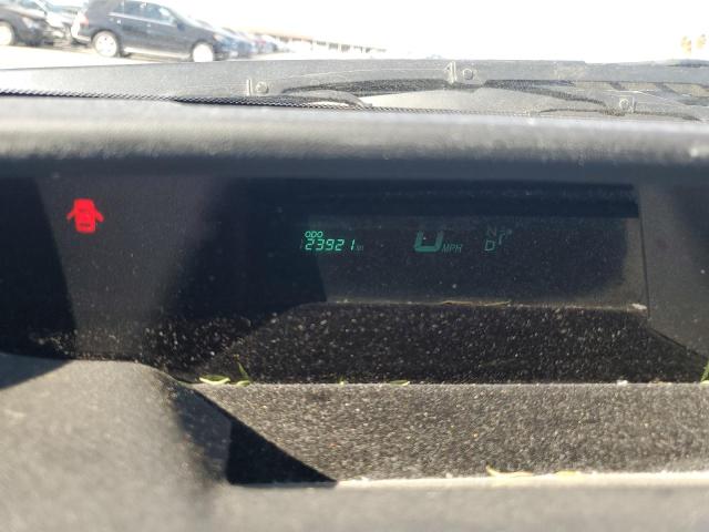 Photo 9 from auction – 2004 TOYOTA PRIUS with VIN JTDKB20U140017753