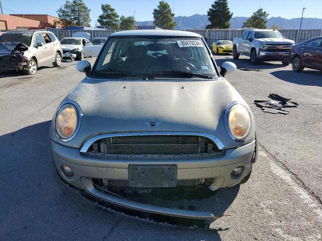 Photo 5 from auction – 2009 MINI COOPER with VIN WMWMF335X9TW76652