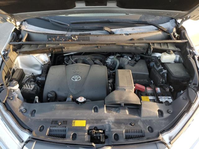 Photo 12 from auction – 2018 TOYOTA HIGHLANDER with VIN 5TDJZRFH9JS540845