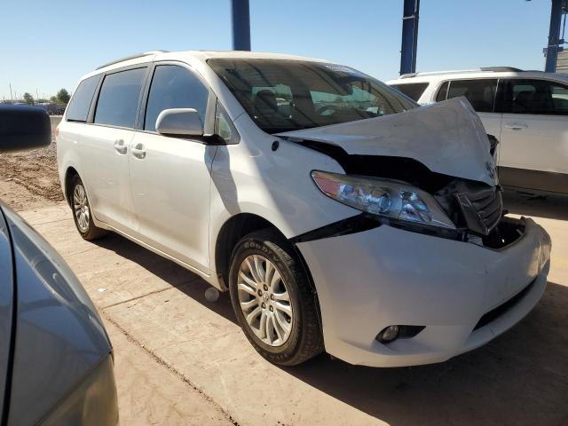 Photo 4 from auction – 2014 TOYOTA SIENNA XLE with VIN 5TDYK3DC2ES436145