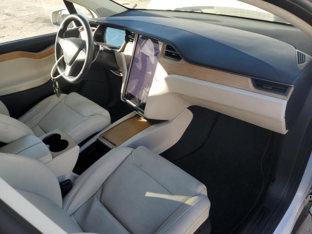 Photo 8 from auction – 2019 TESLA MODEL X with VIN 5YJXCAE21KF162939
