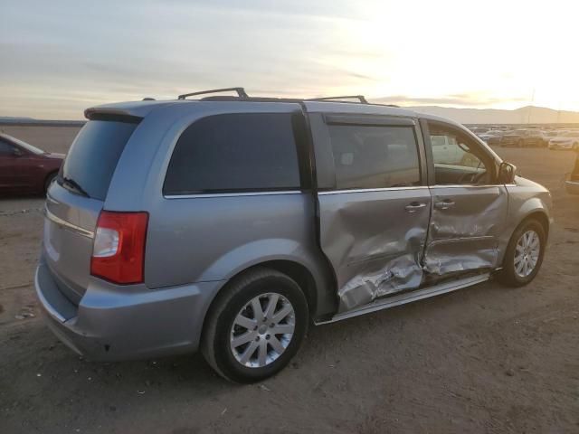 Photo 3 from auction – 2016 CHRYSLER TOWN & COU with VIN 2C4RC1BG7GR300942