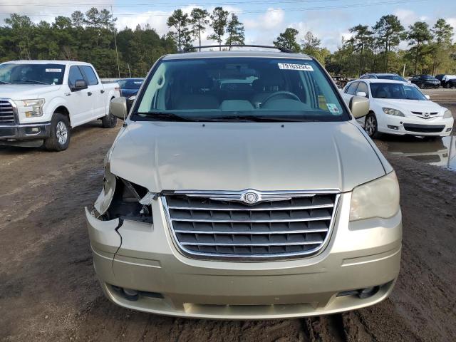 Photo 5 from auction – 2010 CHRYSLER TOWN & COU with VIN 2A4RR5D19AR300361