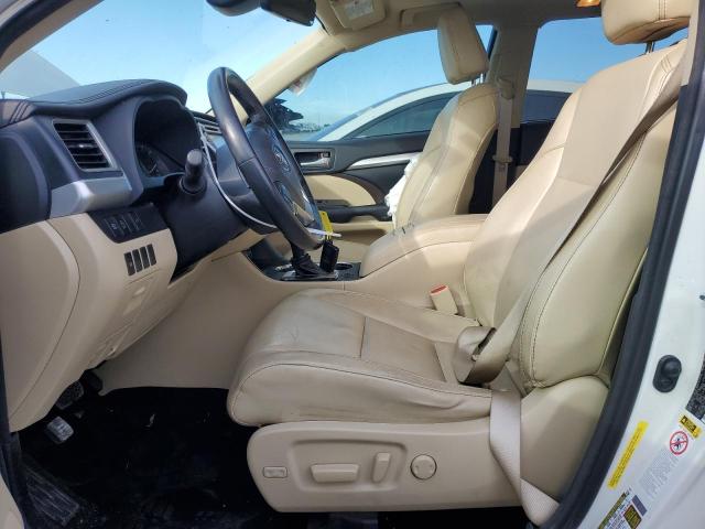 Photo 7 from auction – 2017 TOYOTA HIGHLANDER with VIN 5TDKZRFH3HS195505