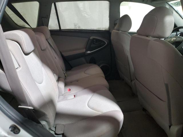 Photo 11 from auction – 2006 TOYOTA RAV4 with VIN JTMBD33V366006435