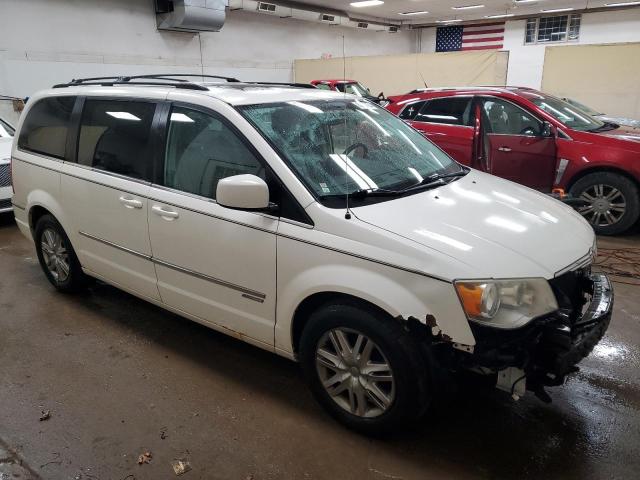 Photo 4 from auction – 2010 CHRYSLER TOWN & COU with VIN 2A4RR5DX0AR290498