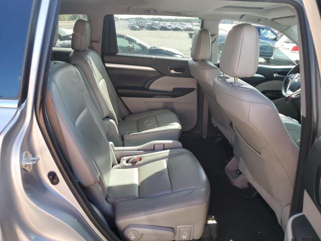 صورة رقم 11 من المزاد - 2018 TOYOTA HIGHLANDER مع VIN 5TDKZRFH8JS283388