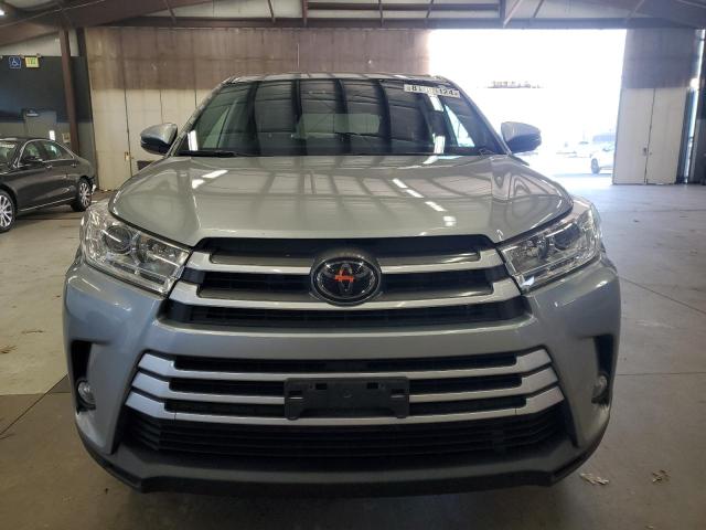 Photo 5 from auction – 2019 TOYOTA HIGHLANDER with VIN 5TDBZRFH7KS940182