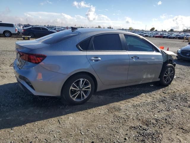 Photo 3 from auction – 2023 KIA FORTE LX with VIN 3KPF24AD9PE553437