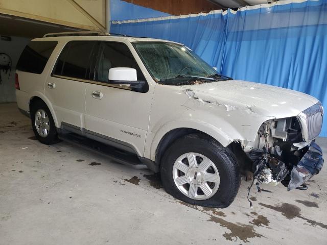 Photo 4 from auction – 2004 LINCOLN NAVIGATOR with VIN 5LMFU28R84LJ37889