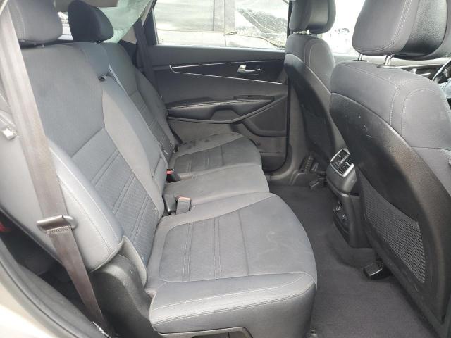 Photo 11 from auction – 2016 KIA SORENTO LX with VIN 5XYPG4A30GG080298