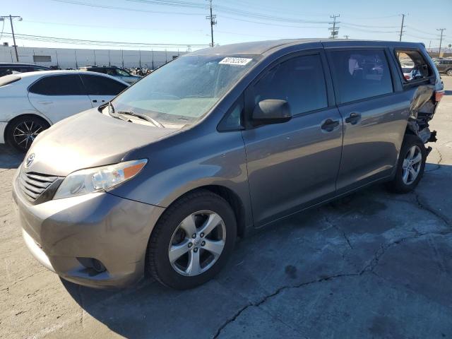 TOYOTA SIENNA 2017 with VIN 5TDZZ3DC8HS858666 - Photo from auction