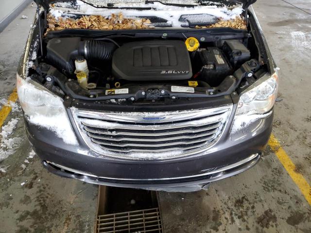 Photo 12 from auction – 2016 CHRYSLER TOWN & COU with VIN 2C4RC1BGXGR304841