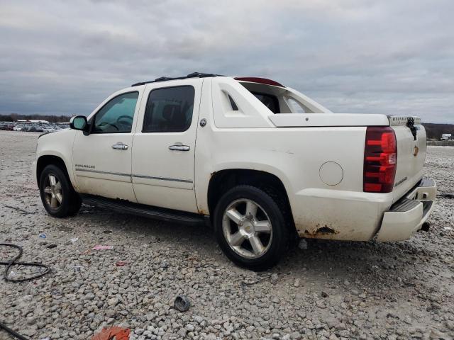Photo 2 from auction – 2013 CHEVROLET AVALANCHE with VIN 3GNTKGE77DG342267