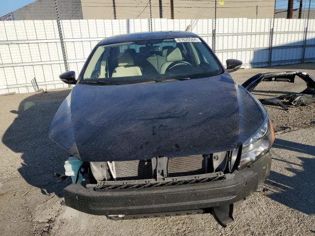 Photo 5 from auction – 2012 VOLKSWAGEN PASSAT SEL with VIN 1VWCP7A36CC095027