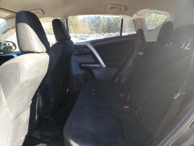 Photo 11 from auction – 2018 TOYOTA RAV4 LE with VIN JTMBFREV3JJ233673