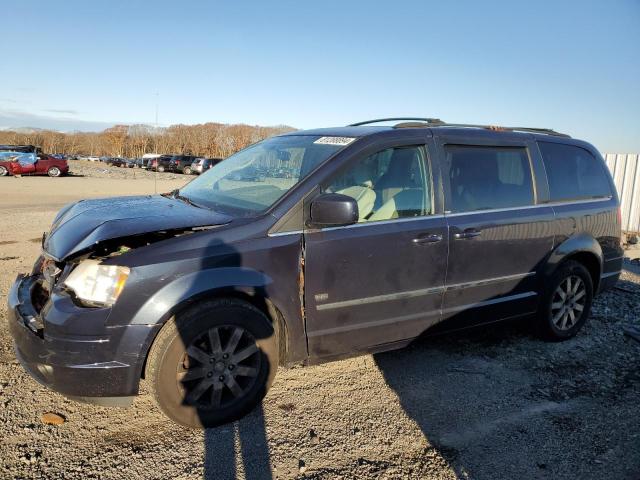 CHRYSLER TOWN & COU 2009 with VIN 2A8HR54119R629805 - Photo from auction