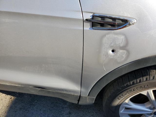 Photo 13 from auction – 2018 FORD ESCAPE SE with VIN 1FMCU9GD6JUD53556