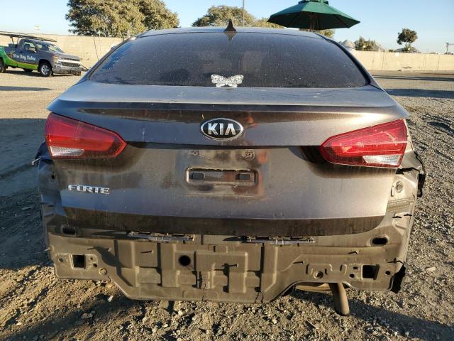Photo 6 from auction – 2017 KIA FORTE LX with VIN 3KPFK4A7XHE101203