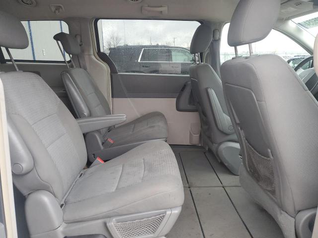 Photo 11 from auction – 2010 CHRYSLER TOWN & COU with VIN 2A4RR5D16AR132128